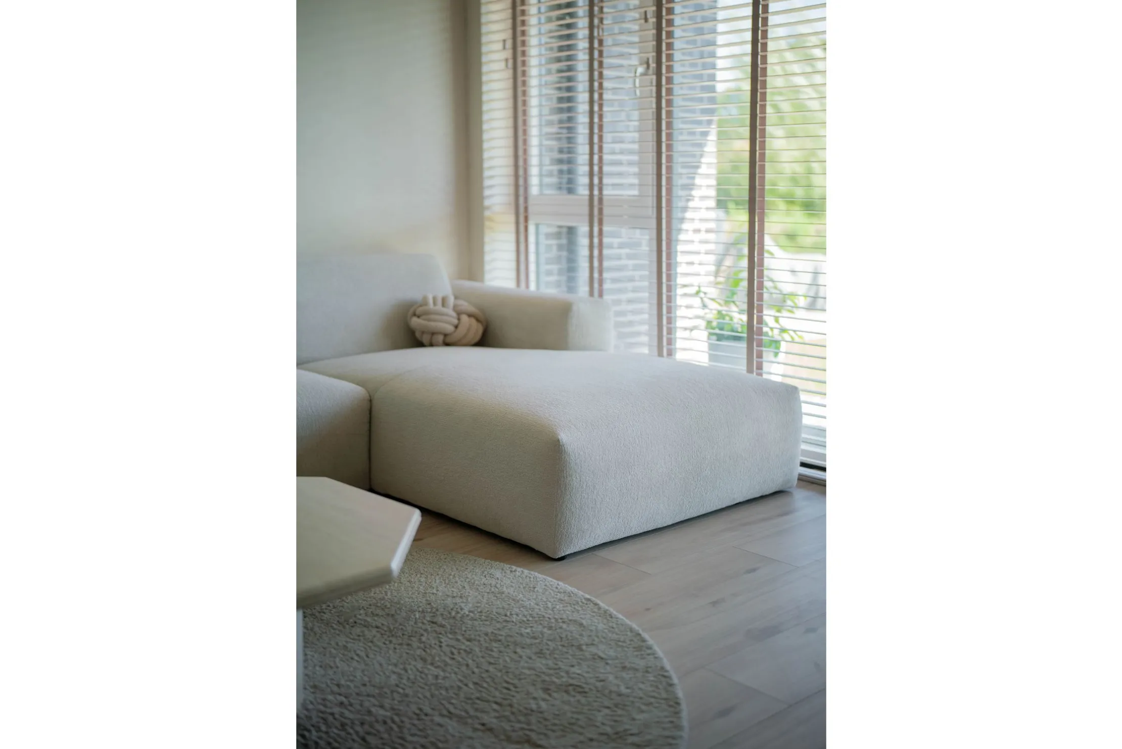 Loungebank Elore